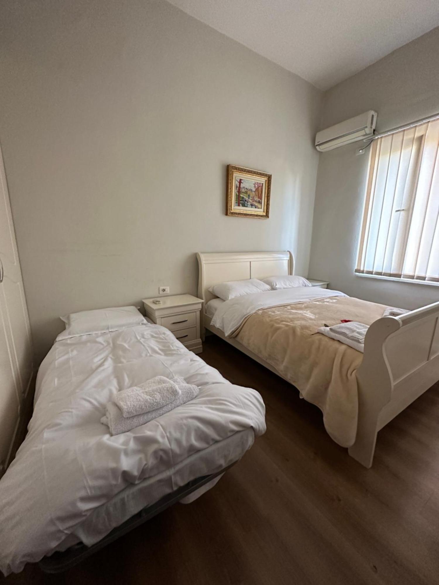 Kelly'S Cozy Hideaway - Central Tirana Exterior foto
